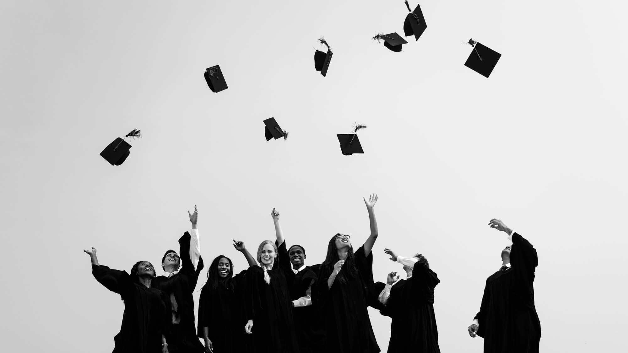 Alumni Graduate Alumni - Ahlia University