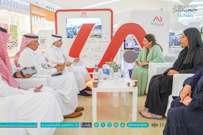 Meeting between university officials and special needs association representatives