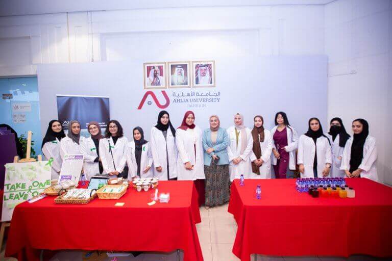 Students at 'Your Mental Health Begins with Your Plate' event